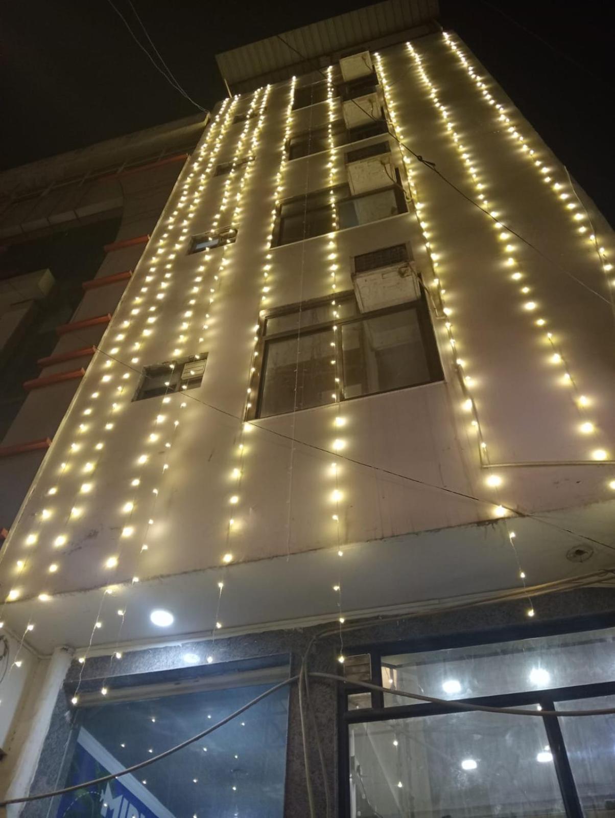 Hotel Clink New Delhi Airport Exteriör bild